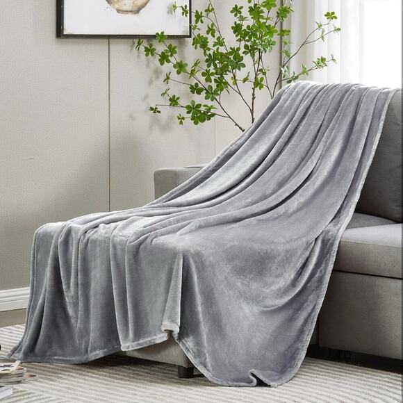 NWT Soft Cozy Plush Fleece Throw Blanket 50" x 60", Solid Shag Minky Lightweight - Picture 4 of 9